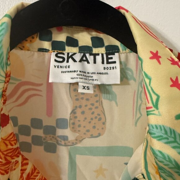 Skatie 'Chase' Button Down in MOZAMBIQUE - Picture 8 of 9